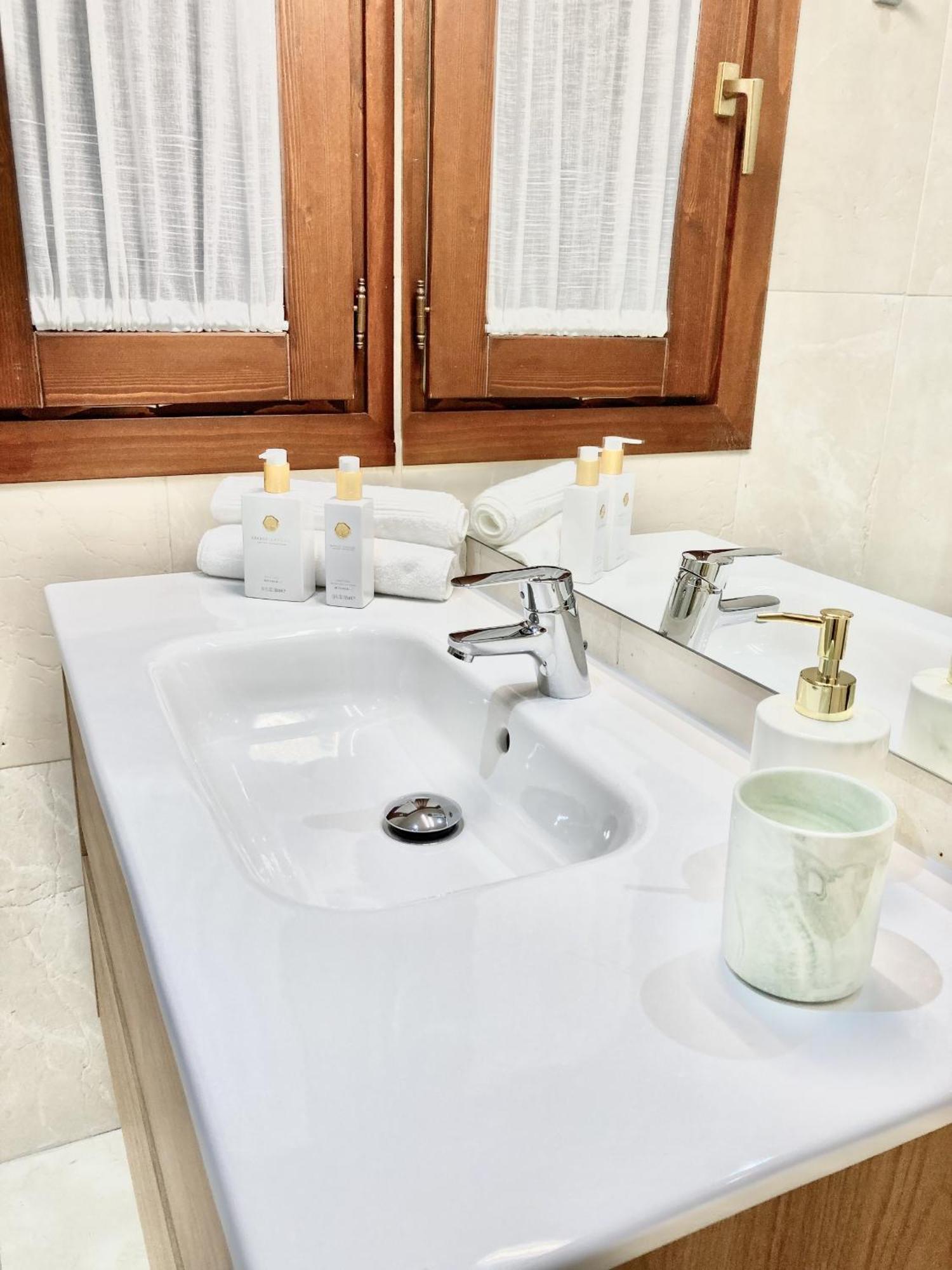 Apartamentos Nuria 19 Granada Dış mekan fotoğraf